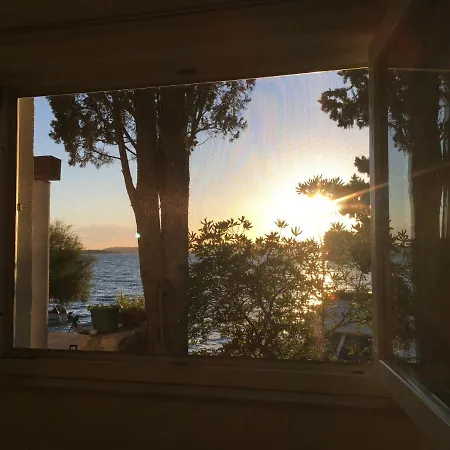 Jakov With Boat Mooring Apartman