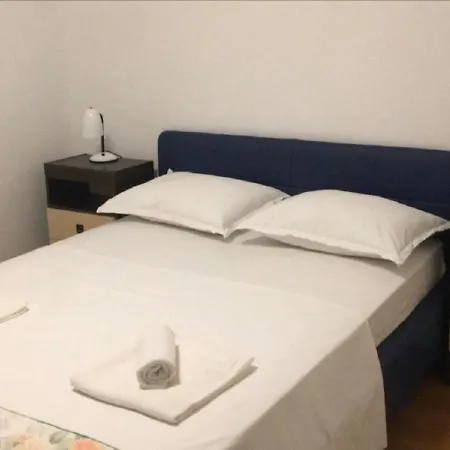 Apartment Jakov With Boat Mooring Zaboric