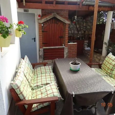 Apartment Jakov With Boat Mooring Zaboric