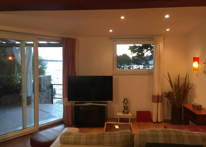 Apartman Jakov With Boat Mooring *