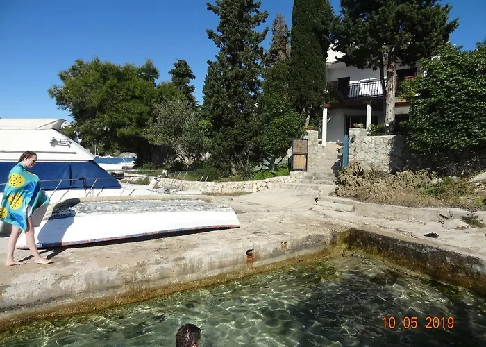 Apartman Jakov With Boat Mooring